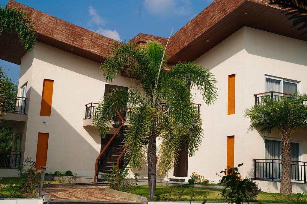 Hotel Mechi Crown Kakarvitta Bagian luar foto