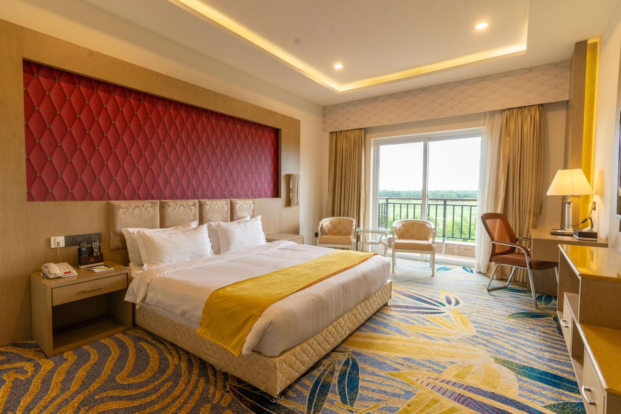 Hotel Mechi Crown Kakarvitta Bagian luar foto